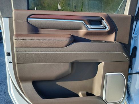 New 2026 GMC Sierra 2500 Denali w/ Denali Reserve Package image 13