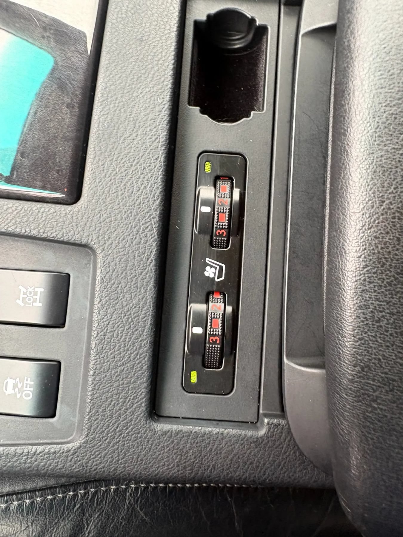 Used 2013 Lexus RX 350 AWD w/ Navigation Pkg image 22