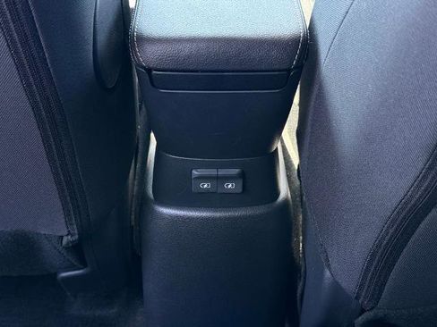 Certified 2025 Nissan Kicks Play S FWD image 12