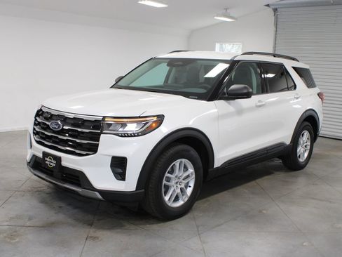 New 2026 Ford Explorer Active image 3