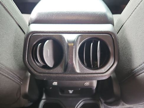 Used 2021 Jeep Wrangler Unlimited Sport AWD/4WD image 23