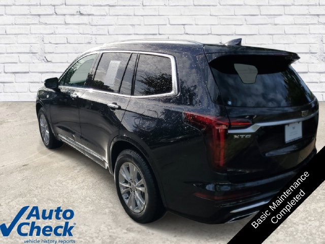 Used 2022 Cadillac XT6 Luxury FWD image 2
