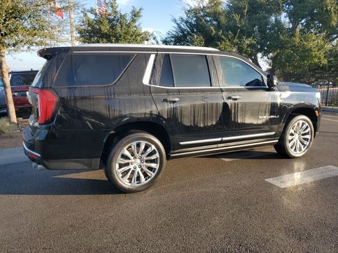 Used 2022 GMC Yukon Denali w/ Denali Premium Package image 10