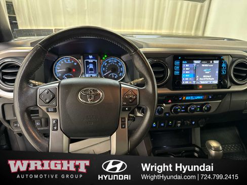 Used 2018 Toyota Tacoma Limited image 18