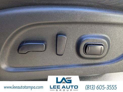 Used 2019 Nissan Titan SV w/ SV Convenience Package image 20