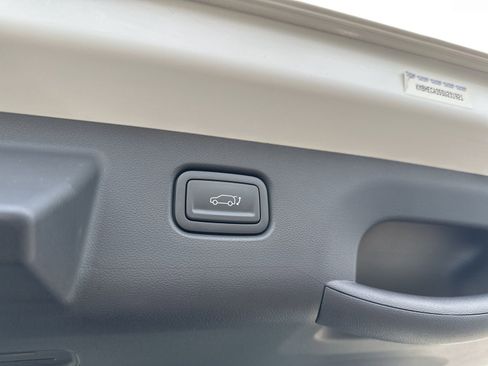 Used 2025 Hyundai Kona Limited image 25