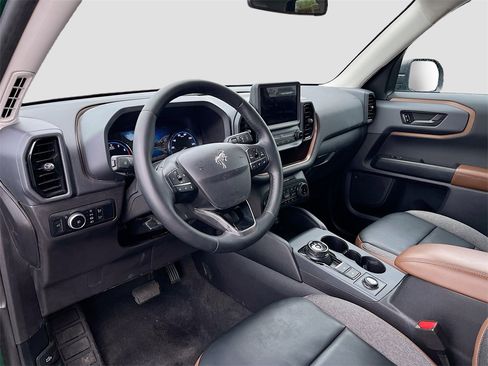 Used 2024 Ford Bronco Sport Outer Banks image 9