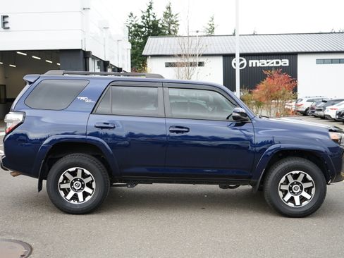 Used 2020 Toyota 4Runner TRD Off-Road image 2