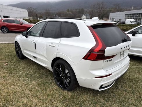 New 2026 Volvo XC60 T8 Ultra w/ Climate Package image 3