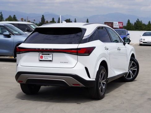 Used 2024 Lexus RX 350 FWD w/ Technology Package image 5