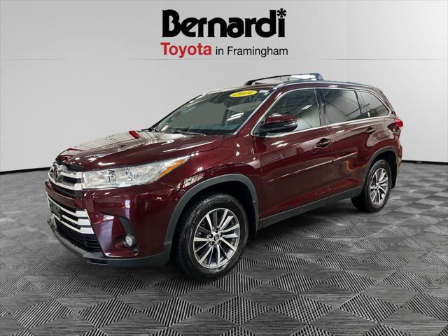 Certified 2019 Toyota Highlander XLE AWD/4WD image 1