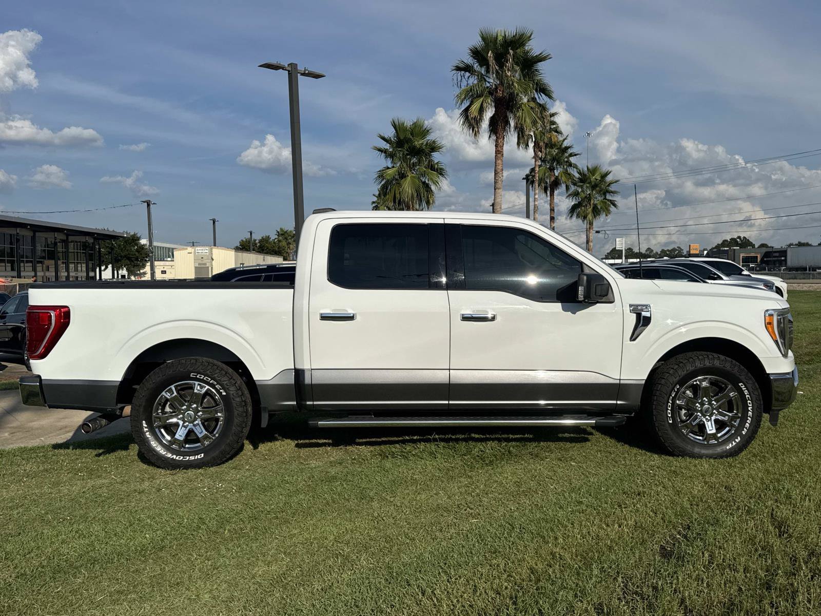 Used 2022 Ford F150 XLT w/ Equipment Group 302A High RWD image 5