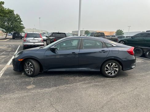 Used 2017 Honda Civic EX image 7