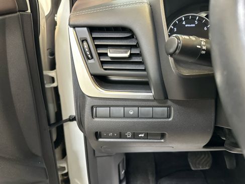 Certified 2023 Nissan Rogue SV w/ SV Premium B Package AWD/4WD image 22