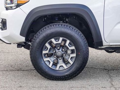 Used 2023 Toyota Tacoma TRD Off-Road image 10