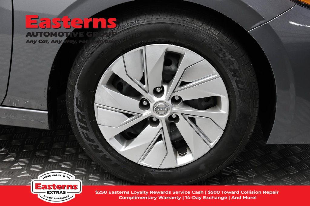 Used 2024 Nissan Sentra S FWD image 29