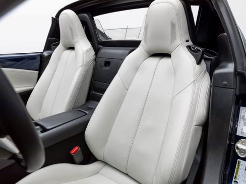 Used 2021 MAZDA MX-5 Miata RF Grand Touring w/ Weather Package image 12