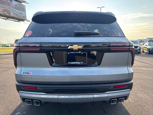 New 2026 Chevrolet Traverse LT w/ Driver Confidence Package AWD/4WD image 5