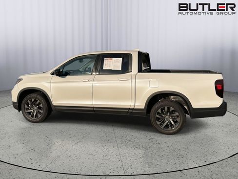Used 2023 Honda Ridgeline Sport image 3