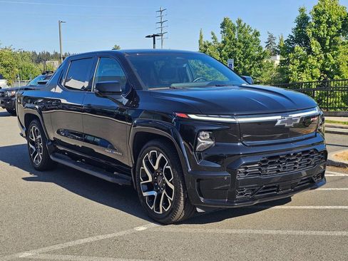Used 2025 Chevrolet Silverado EV RST AWD/4WD image 7