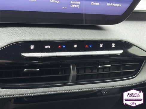 Certified 2025 Buick Enclave Preferred AWD/4WD image 24