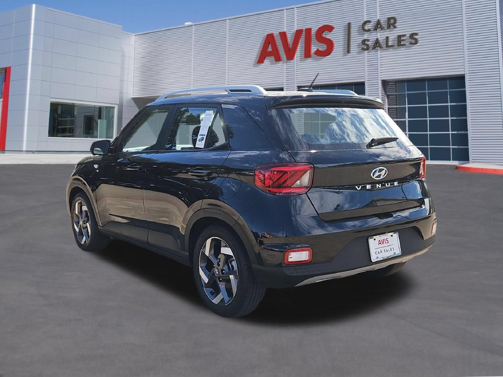 Used 2026 Hyundai Venue SEL FWD image 7