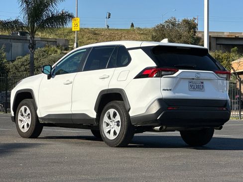 Used 2025 Toyota RAV4 LE image 3