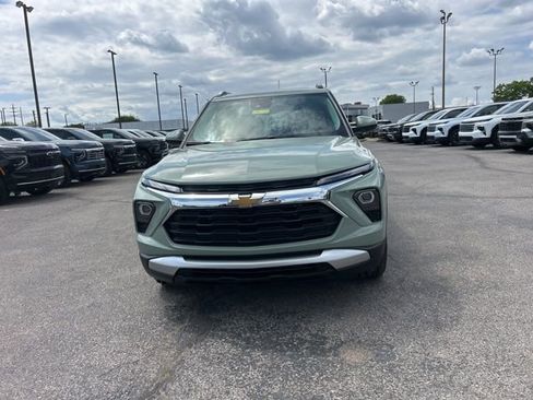 New 2026 Chevrolet TrailBlazer LT w/ LT Cold Weather Package FWD image 8