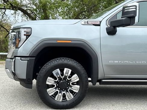 Used 2024 GMC Sierra 2500 Denali AWD/4WD image 5