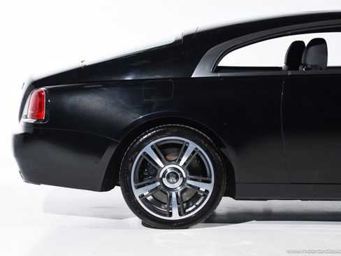 Used 2016 Rolls-Royce Wraith image 10