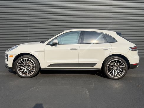 Used 2021 Porsche Macan S AWD/4WD image 2