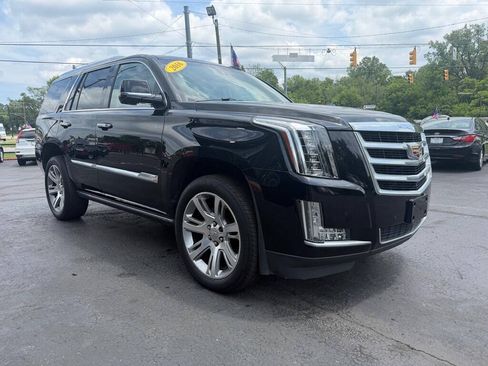 Used 2016 Cadillac Escalade Premium AWD/4WD image 3