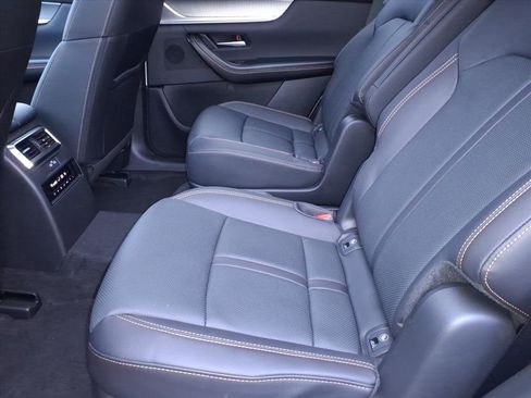 Used 2025 MAZDA CX-90 3.3 Turbo w/ Preferred Package image 18