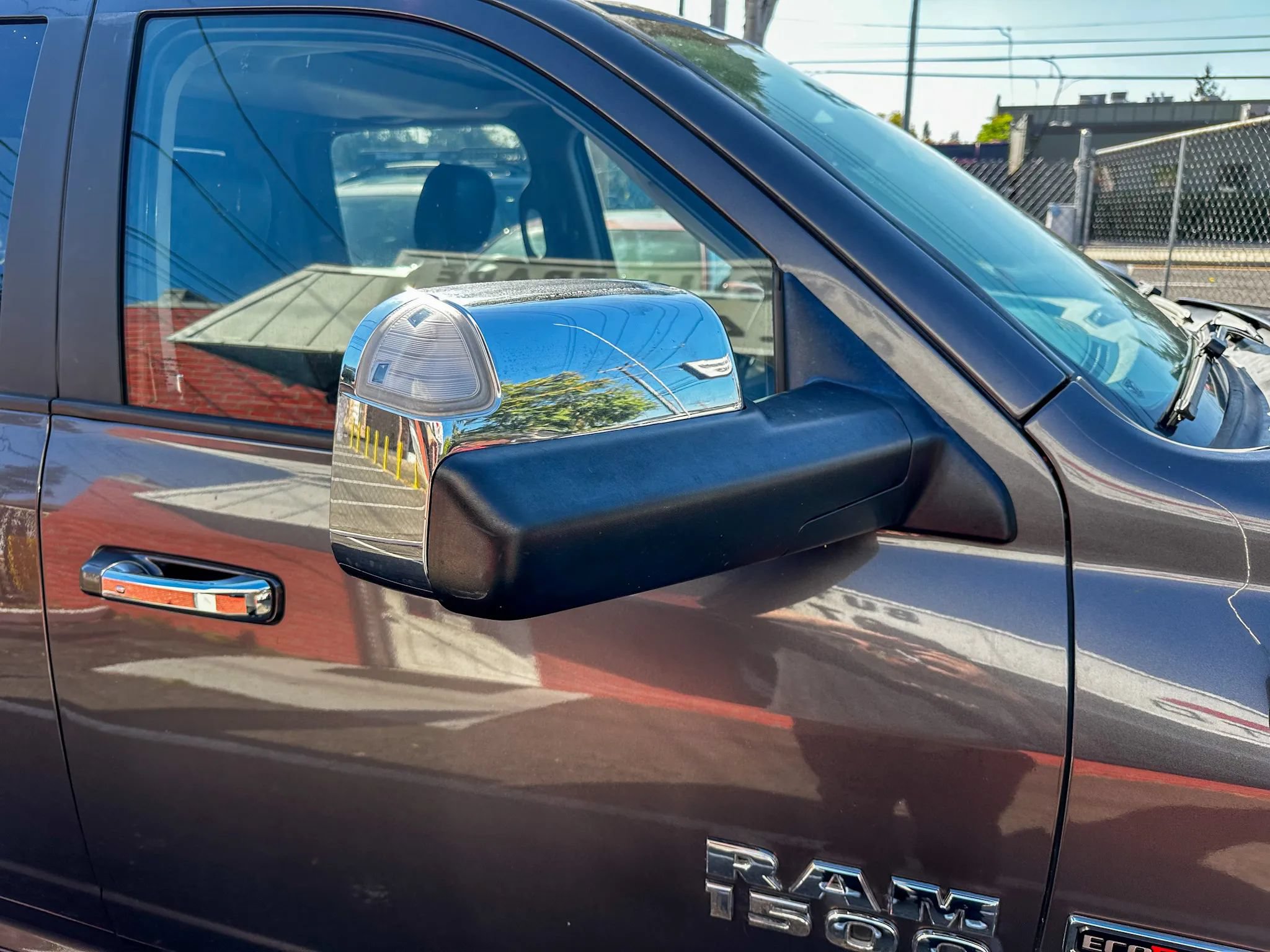 Used 2018 RAM 1500 Laramie w/ Convenience Group AWD/4WD image 39