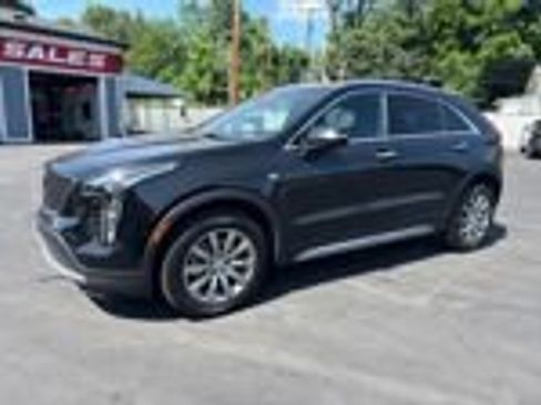 Used 2023 Cadillac XT4 Premium Luxury w/ Cold Weather Package AWD/4WD image 3