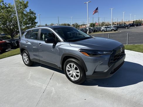 Certified 2026 Toyota Corolla Cross L image 2