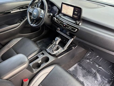 Used 2021 Kia Seltos SX w/ SX Sunroof Package image 18