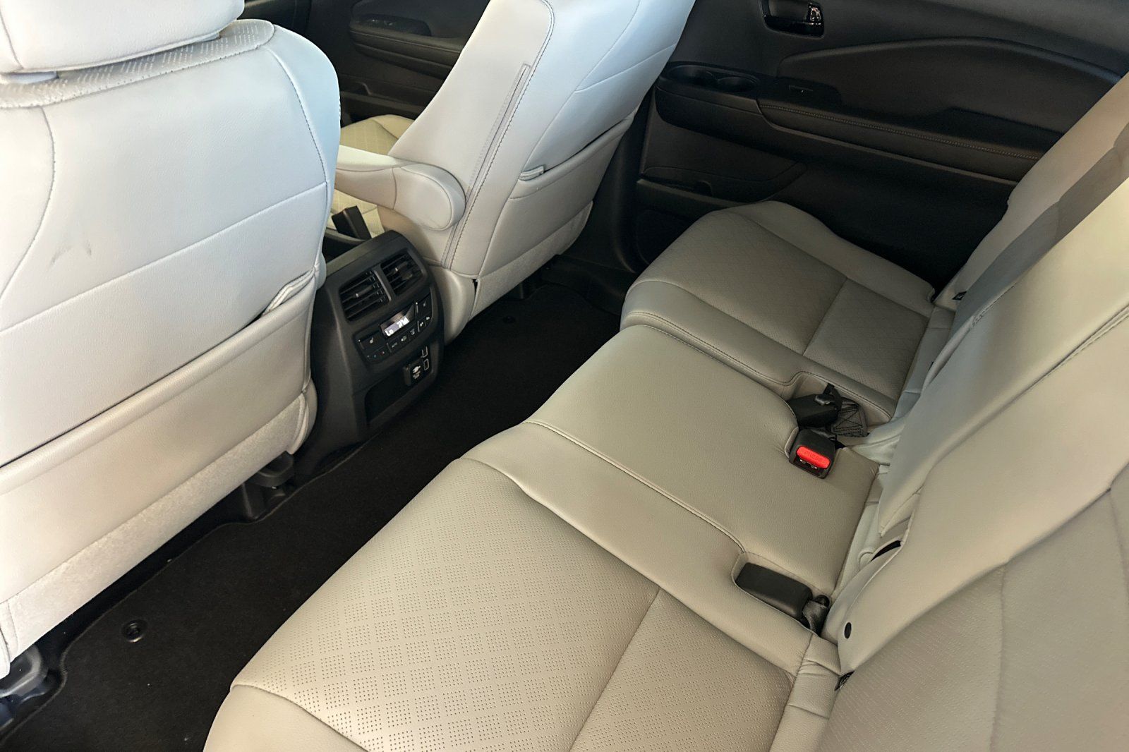 Used 2023 Honda Passport Elite image 29