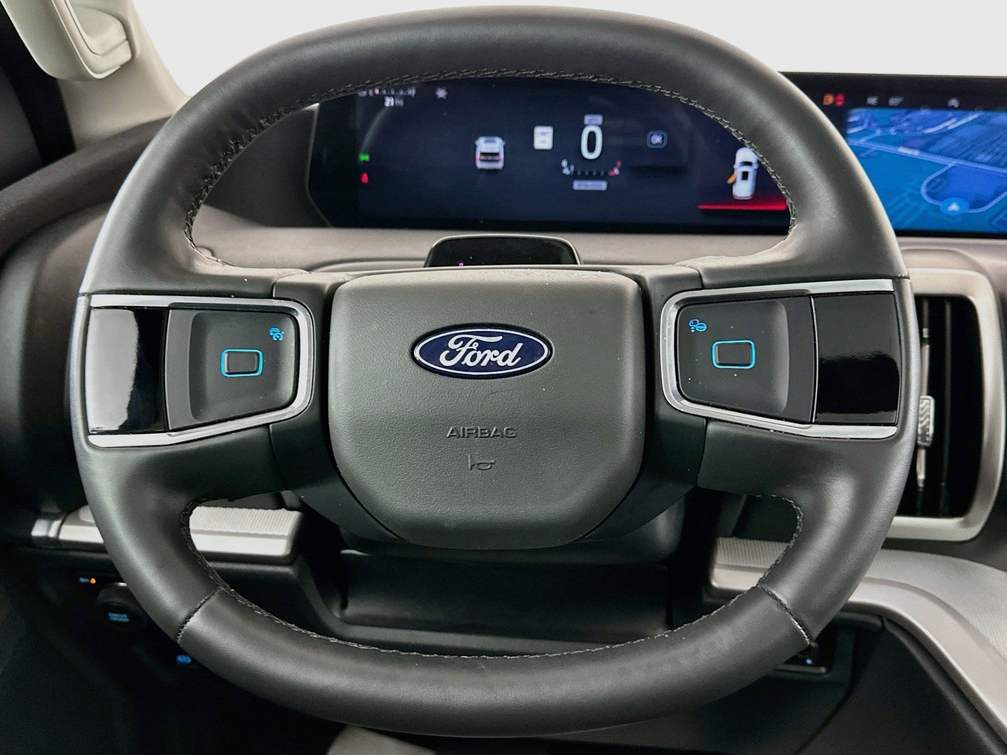 Used 2025 Ford Expedition Active AWD/4WD image 18