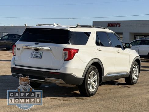 Used 2021 Ford Explorer XLT w/ Equipment Group 202A image 4