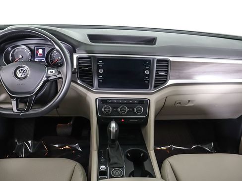 Used 2020 Volkswagen Atlas SE w/ Panoramic Sunroof Package image 40