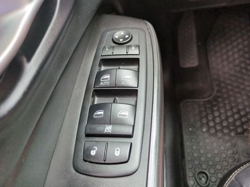 Used 2015 Jeep Cherokee Latitude w/ Comfort/Convenience Group AWD/4WD image 22
