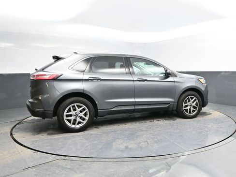 Used 2023 Ford Edge SEL image 9