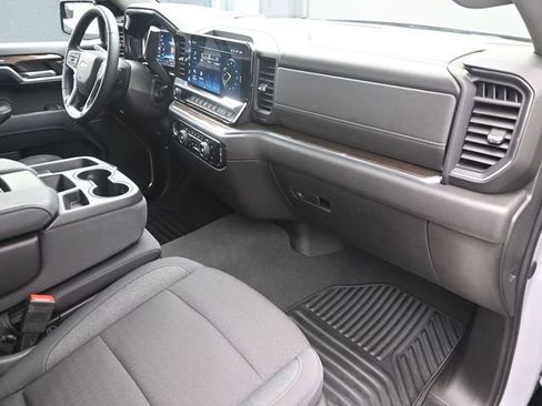 Used 2024 Chevrolet Silverado 1500 LT image 46