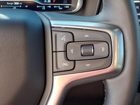 Used 2024 Chevrolet Suburban Premier w/ Premium Package image 39