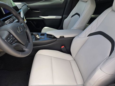 New 2026 Lexus UX 300h FWD image 5