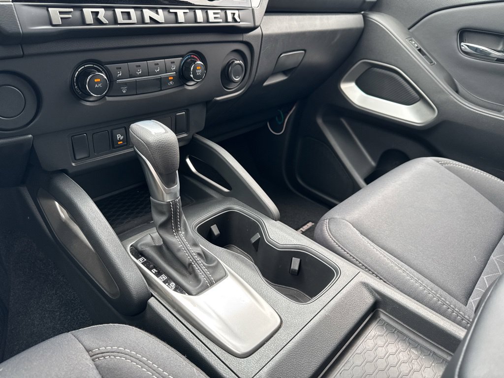 Used 2025 Nissan Frontier SV RWD image 10