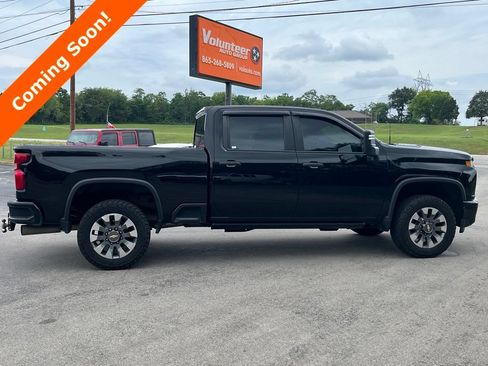 Used 2023 Chevrolet Silverado 2500 Custom w/ Custom Value Package AWD/4WD image 10