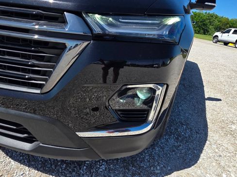 Used 2023 Chevrolet Traverse LT FWD image 32