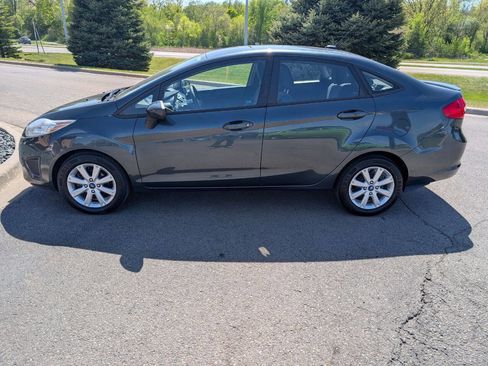 Used 2011 Ford Fiesta SE w/ 203A Rapid Spec Order Code FWD image 6
